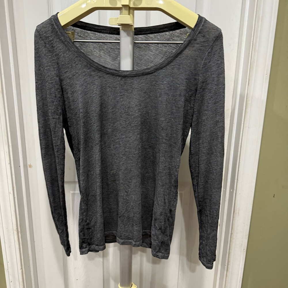 American Eagle Outfitters Gray Fitted Long Sleeve Blouse